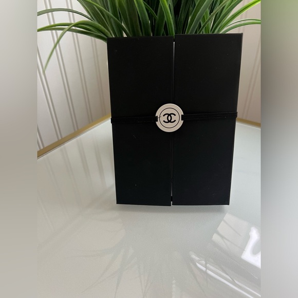 NEW CHANEL LA Collection Novelty Sticky Notes Notepad Pencil Set 2024 - Picture 11 of 16